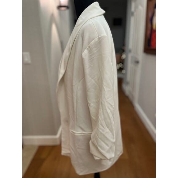 Dakota Blue Crepe Blazer - White (Size XXL) Small Stain - See photos - Picture 8 of 11